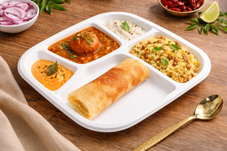 Biodegradable food trays ideal for serving meals at events, catering, and takeout.